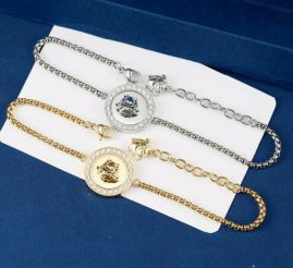 Picture of Versace Bracelet _SKUVersacebracelet06cly9716666